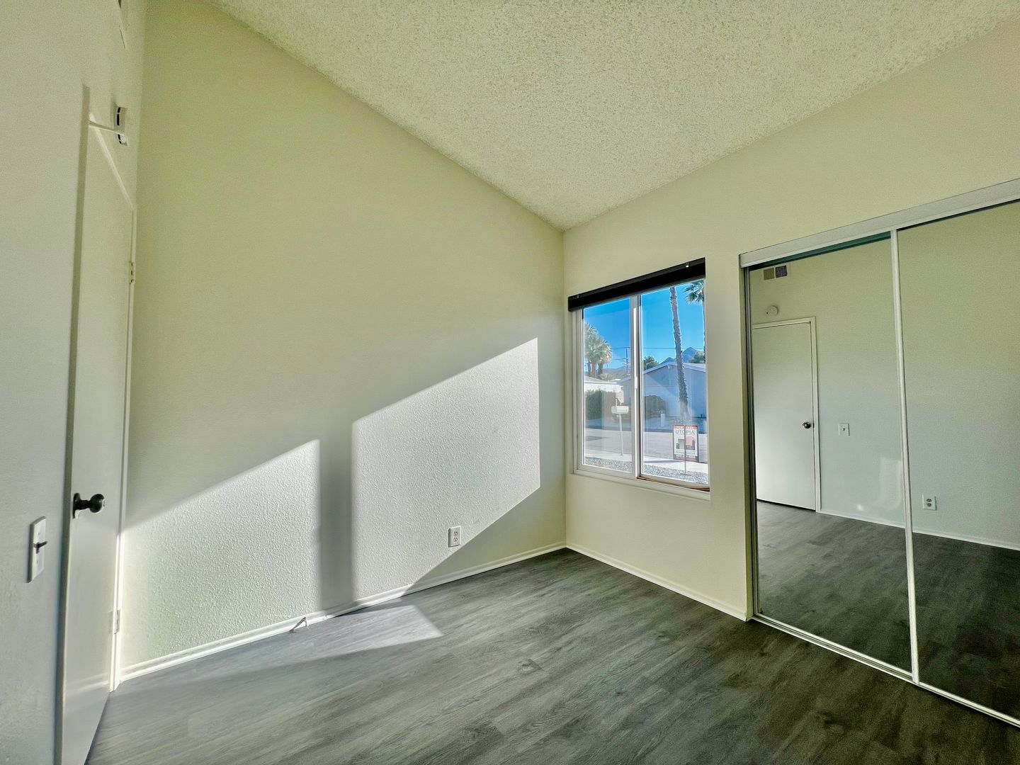 906 Arroyo Vista Dr - Palm Springs - California - 4 bed, 2 bath rental property