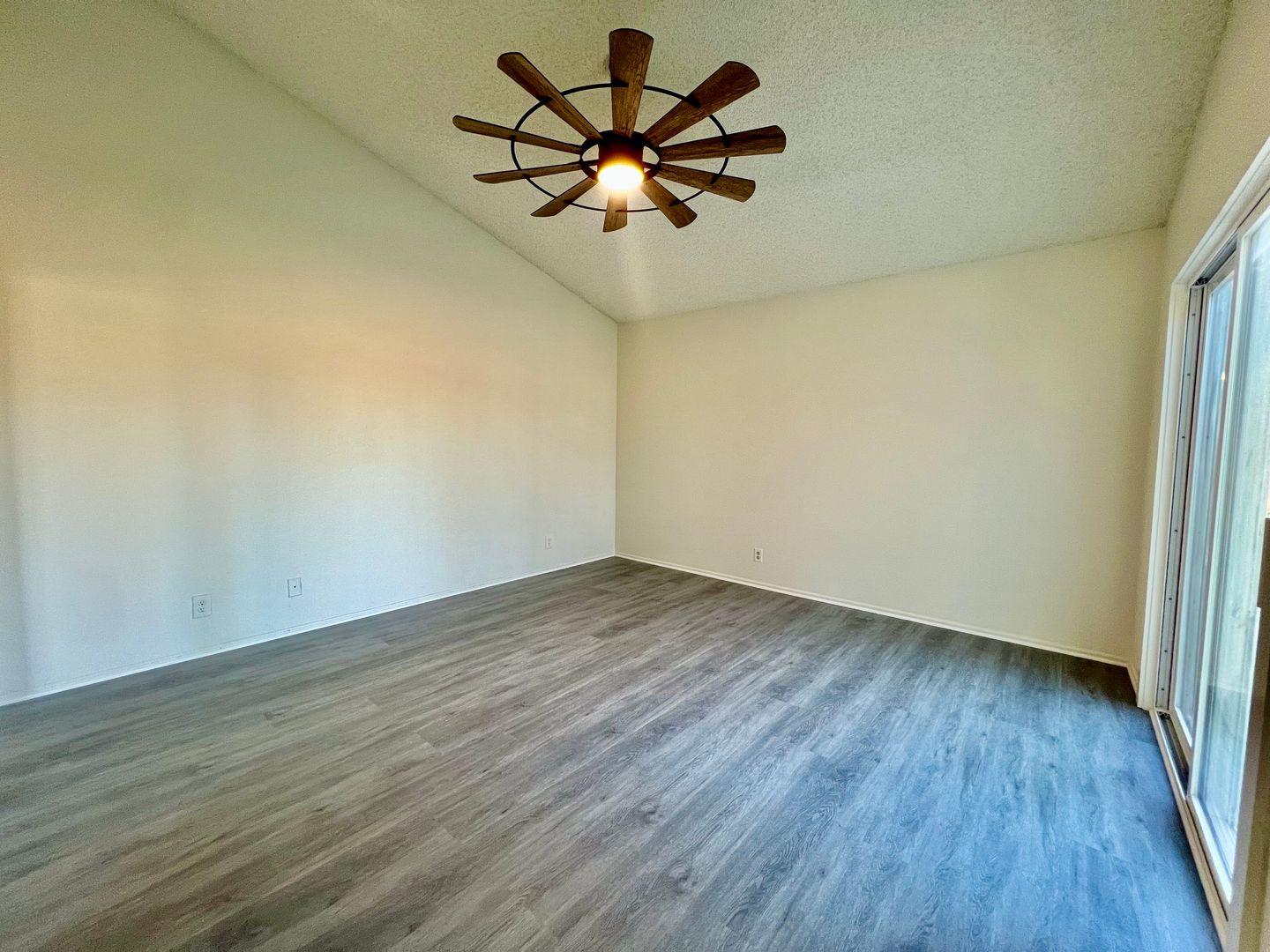 906 Arroyo Vista Dr - Palm Springs - California - 4 bed, 2 bath rental property