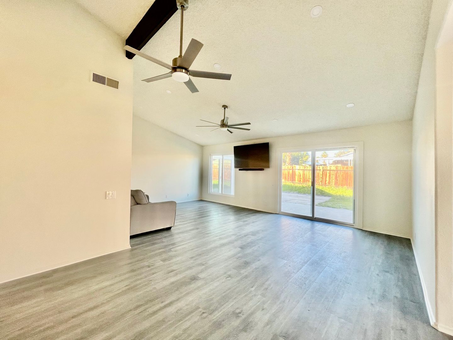 906 Arroyo Vista Dr - Palm Springs - California - 4 bed, 2 bath rental property