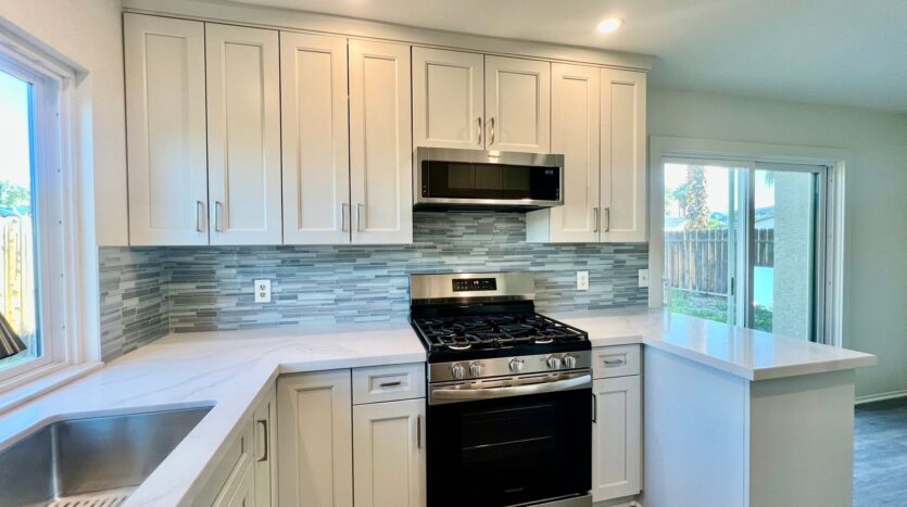 906 Arroyo Vista Dr - Palm Springs - California - 4 bed, 2 bath rental property