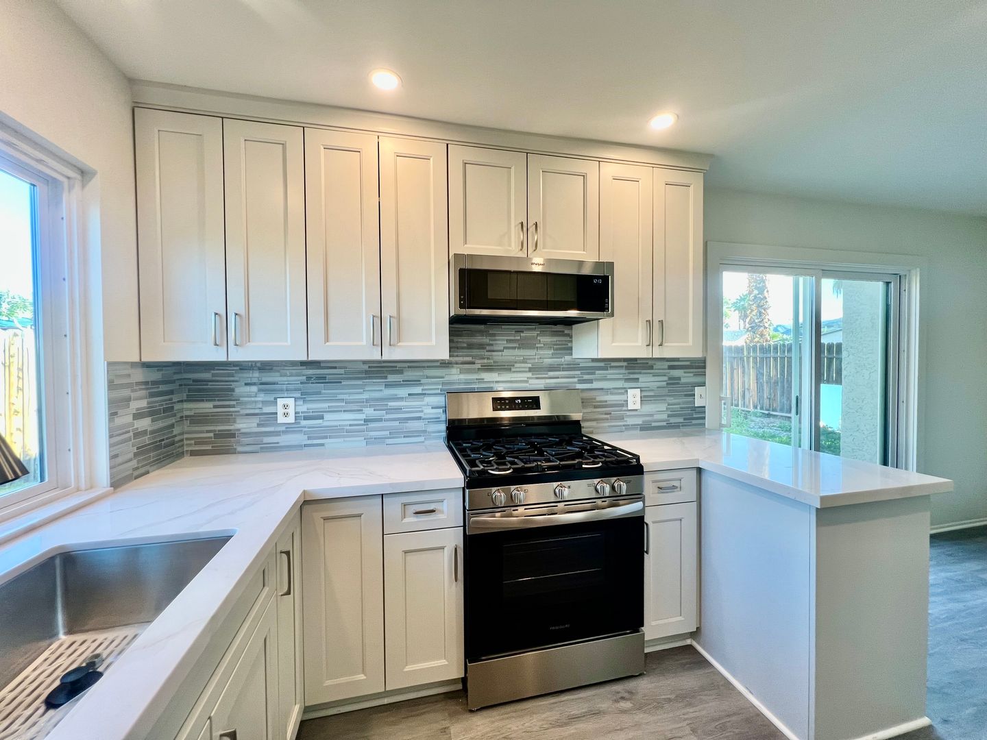 906 Arroyo Vista Dr - Palm Springs - California - 4 bed, 2 bath rental property