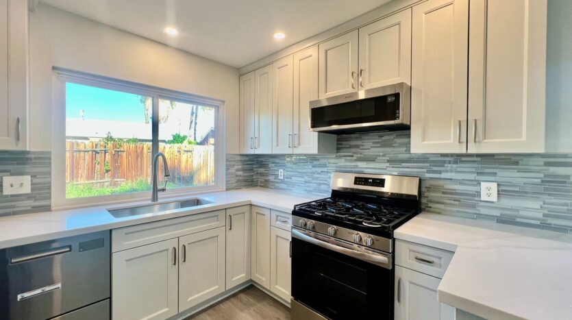 906 Arroyo Vista Dr - Palm Springs - California - 4 bed, 2 bath rental property