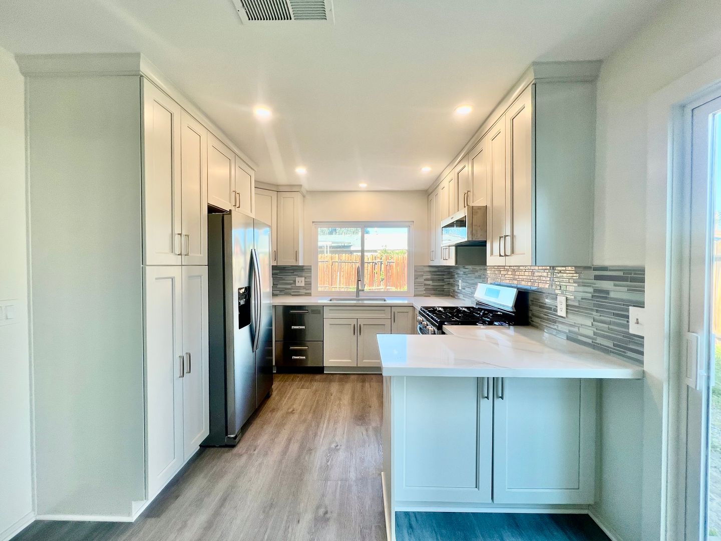 906 Arroyo Vista Dr - Palm Springs - California - 4 bed, 2 bath rental property