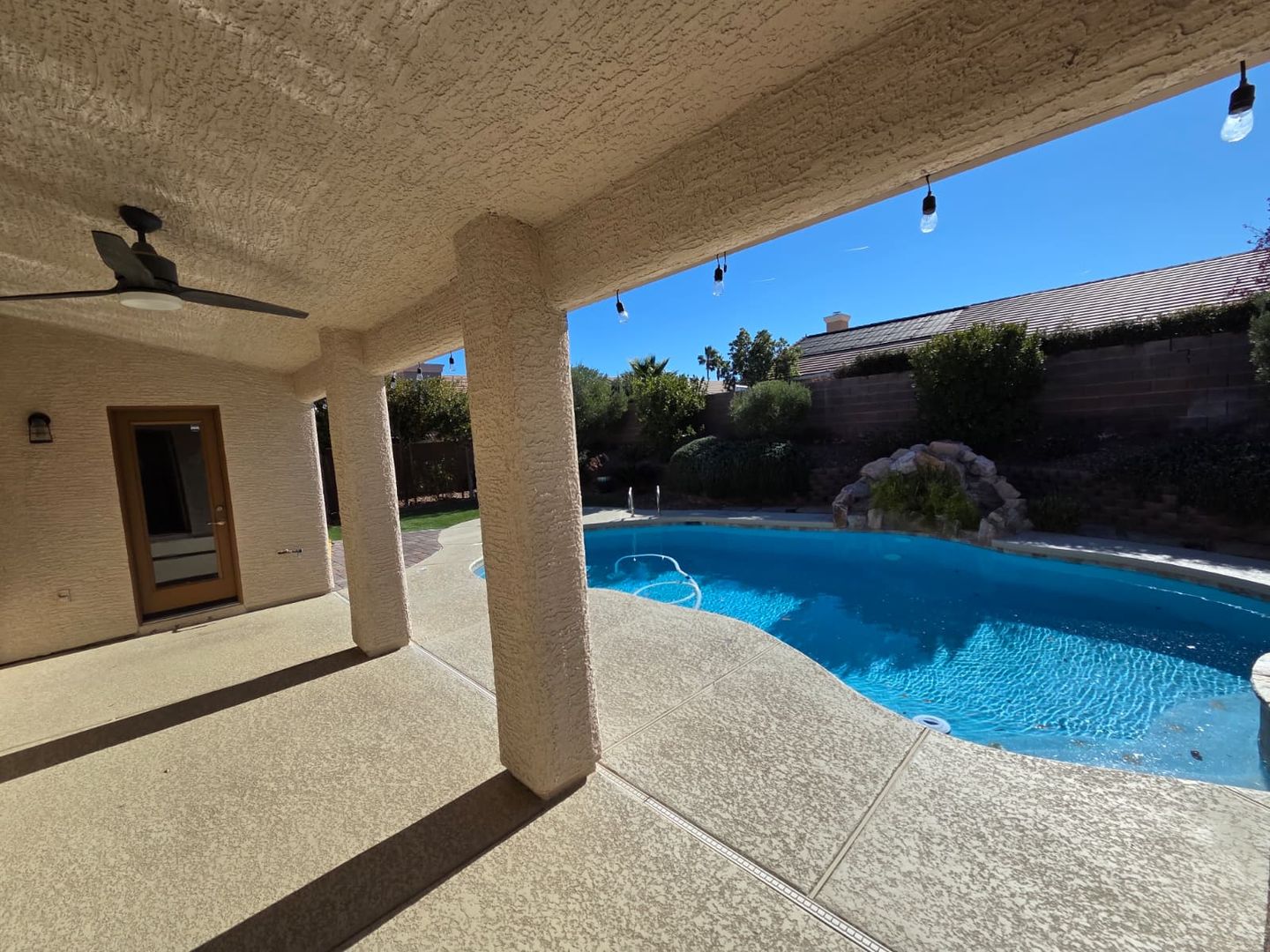 921 San Bruno Ave - Henderson - Nevada - 3 bed, 2.5 bath rental property