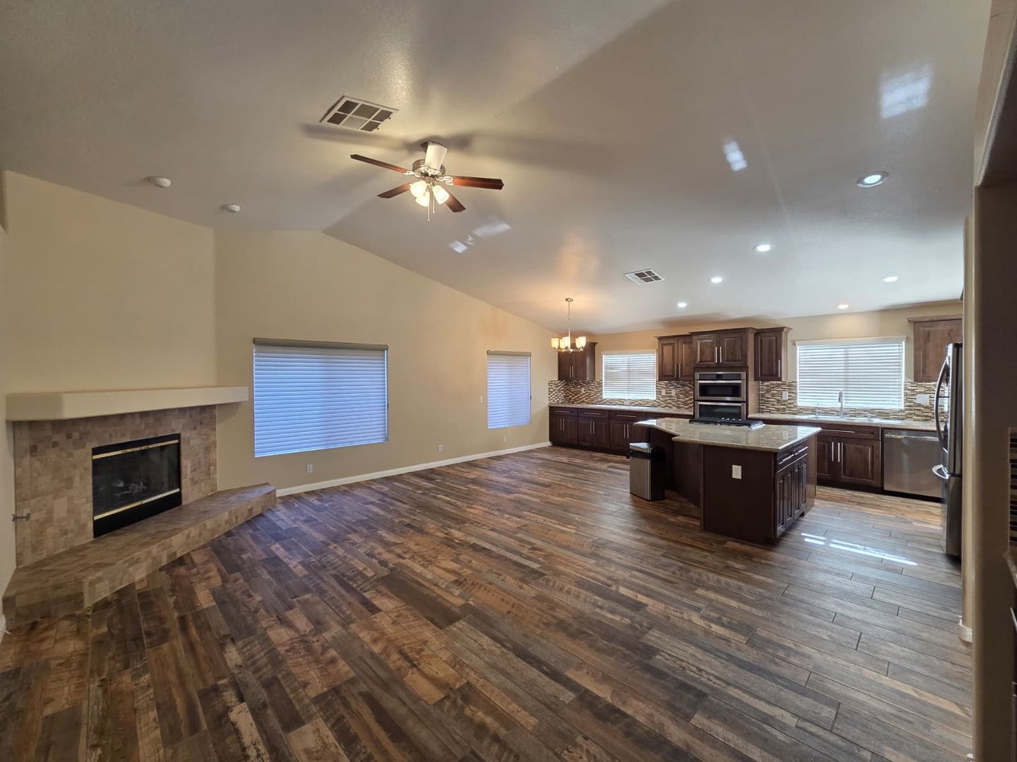 921 San Bruno Ave - Henderson - Nevada - 3 bed, 2.5 bath rental property