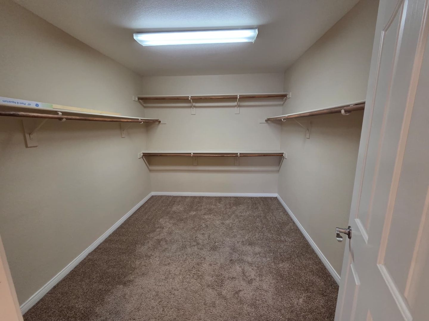 921 San Bruno Ave - Henderson - Nevada - 3 bed, 2.5 bath rental property