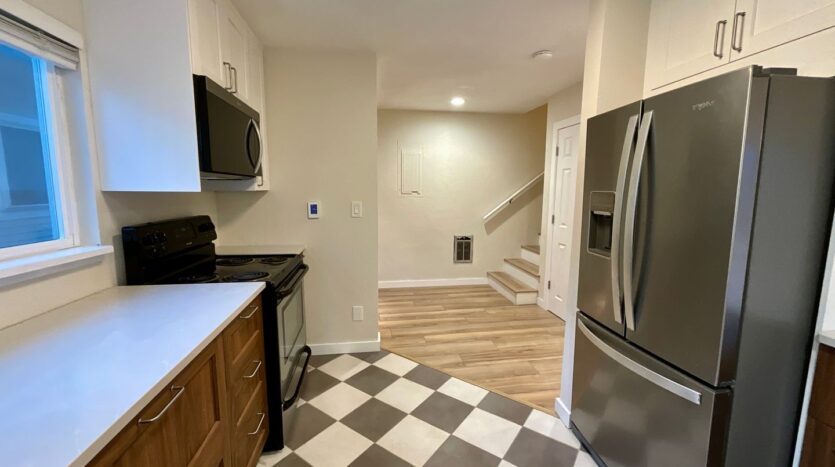 922 28th Ave S Unit C - Seattle - Washington - 3 bed, 1.5 bath rental property