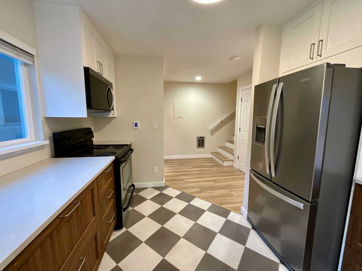 922 28th Ave S Unit C - Seattle - Washington - 3 bed, 1.5 bath rental property