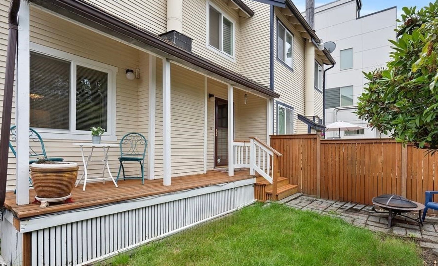922 28th Ave S Unit C - Seattle - Washington - 3 bed, 1.5 bath rental property