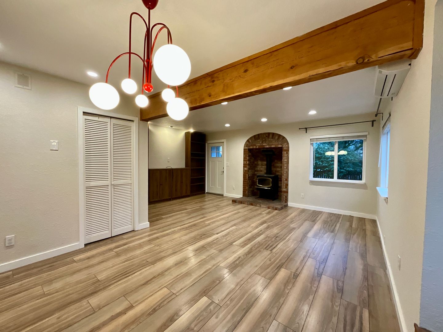 922 28th Ave S Unit C - Seattle - Washington - 3 bed, 1.5 bath rental property