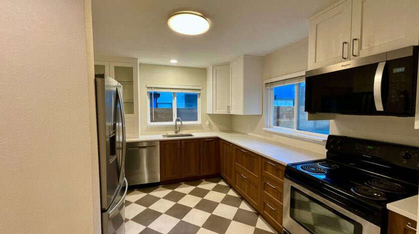 922 28th Ave S Unit C - Seattle - Washington - 3 bed, 1.5 bath rental property