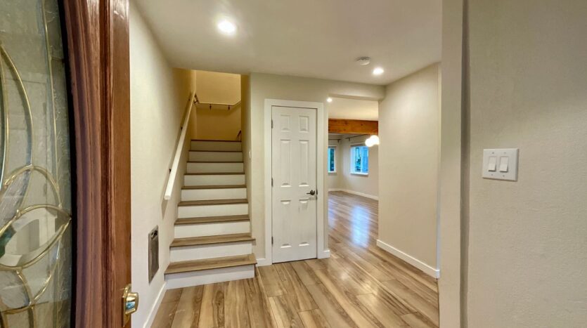 922 28th Ave S Unit C - Seattle - Washington - 3 bed, 1.5 bath rental property