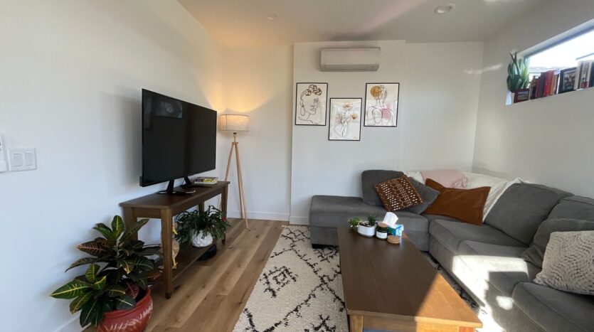 937 NW 56th St, Unit B - Seattle - Washington - 2 bed, 2 bath rental property