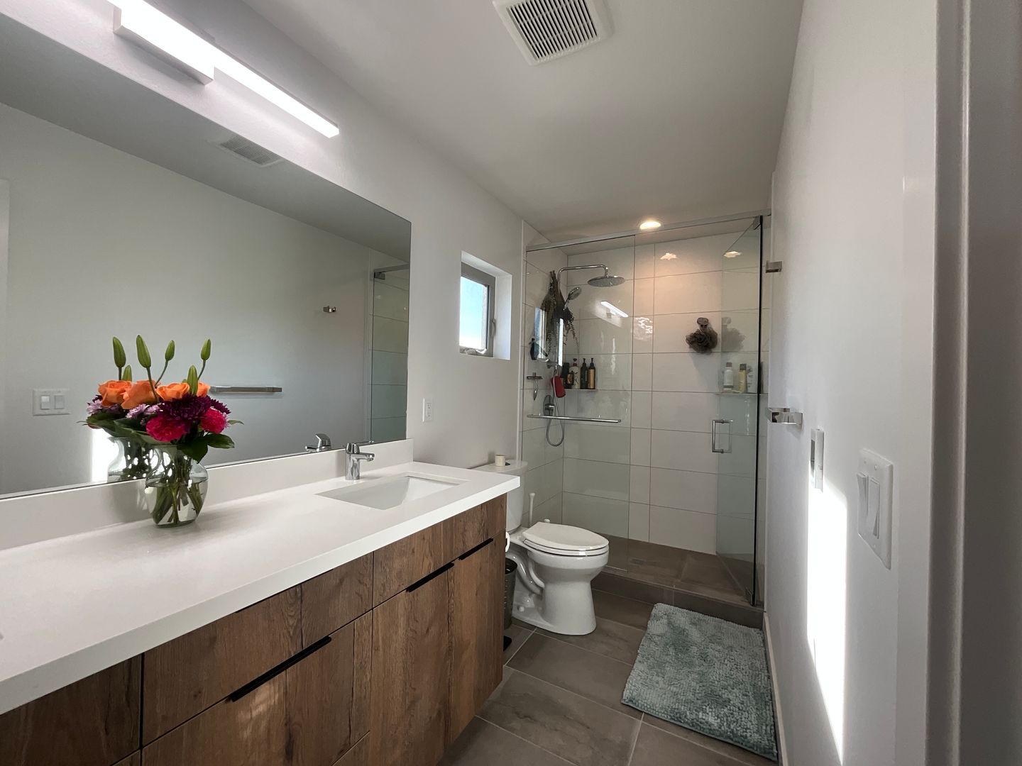 937 NW 56th St, Unit B - Seattle - Washington - 2 bed, 2 bath rental property