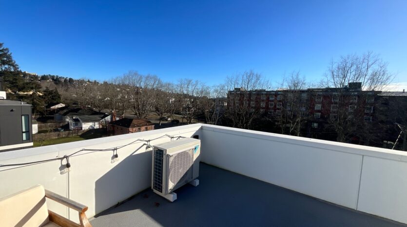 937 NW 56th St, Unit B - Seattle - Washington - 2 bed, 2 bath rental property