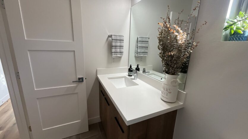 937 NW 56th St, Unit B - Seattle - Washington - 2 bed, 2 bath rental property