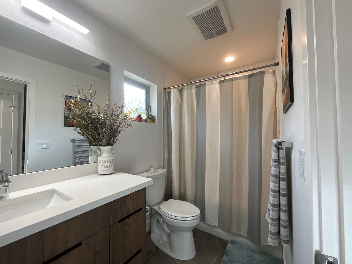 937 NW 56th St, Unit B - Seattle - Washington - 2 bed, 2 bath rental property