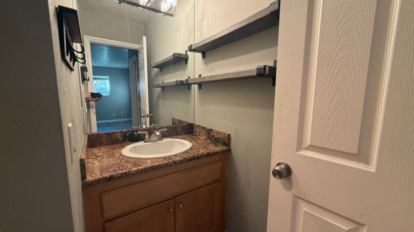9860 Dale Avenue Unit B9 - Spring Valley - California - 1 bed, 1 bath rental property