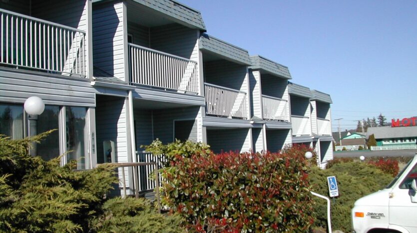 1015 Otis Street - Bellingham - Washington - 1 bed, 1 bath rental property