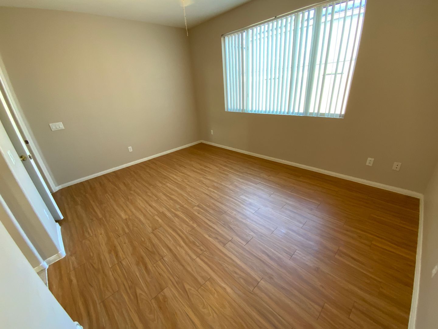 1022 Pecos River Ave - Henderson - Nevada - 3 bed, 2 bath rental property
