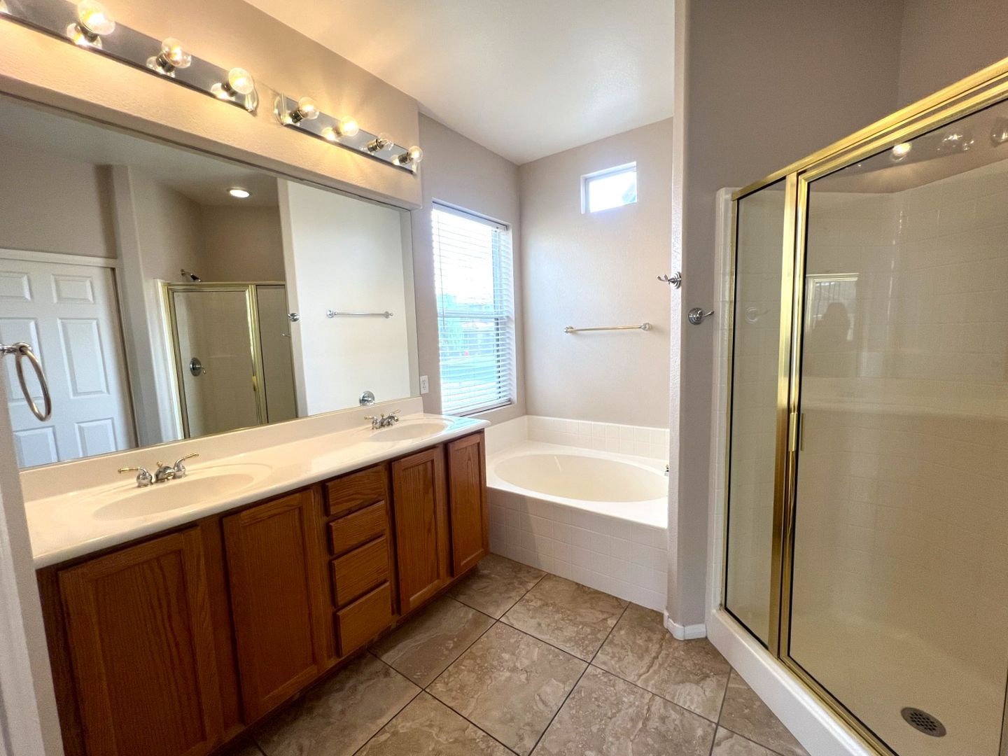 1022 Pecos River Ave - Henderson - Nevada - 3 bed, 2 bath rental property