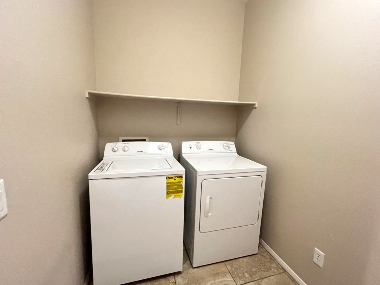 1022 Pecos River Ave - Henderson - Nevada - 3 bed, 2 bath rental property