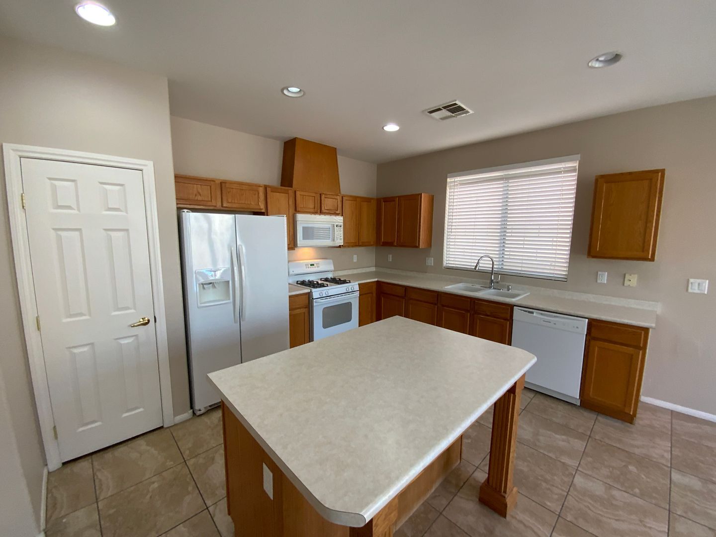 1022 Pecos River Ave - Henderson - Nevada - 3 bed, 2 bath rental property