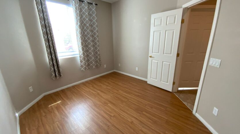 1022 Pecos River Ave - Henderson - Nevada - 3 bed, 2 bath rental property