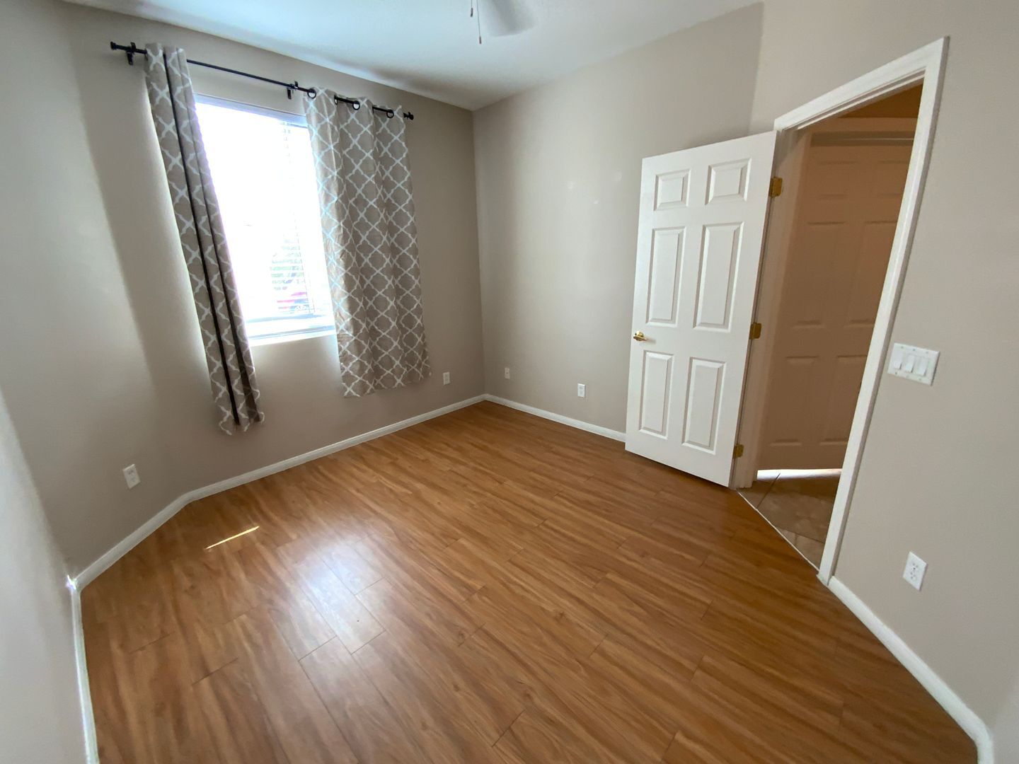 1022 Pecos River Ave - Henderson - Nevada - 3 bed, 2 bath rental property