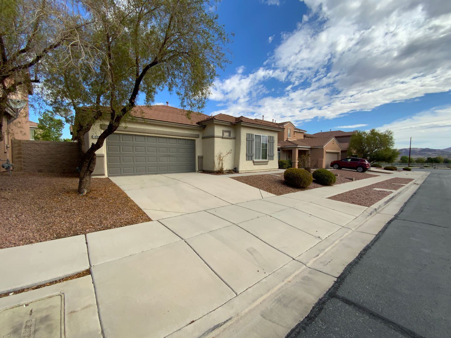1022 Pecos River Ave - Henderson - Nevada - 3 bed, 2 bath rental property