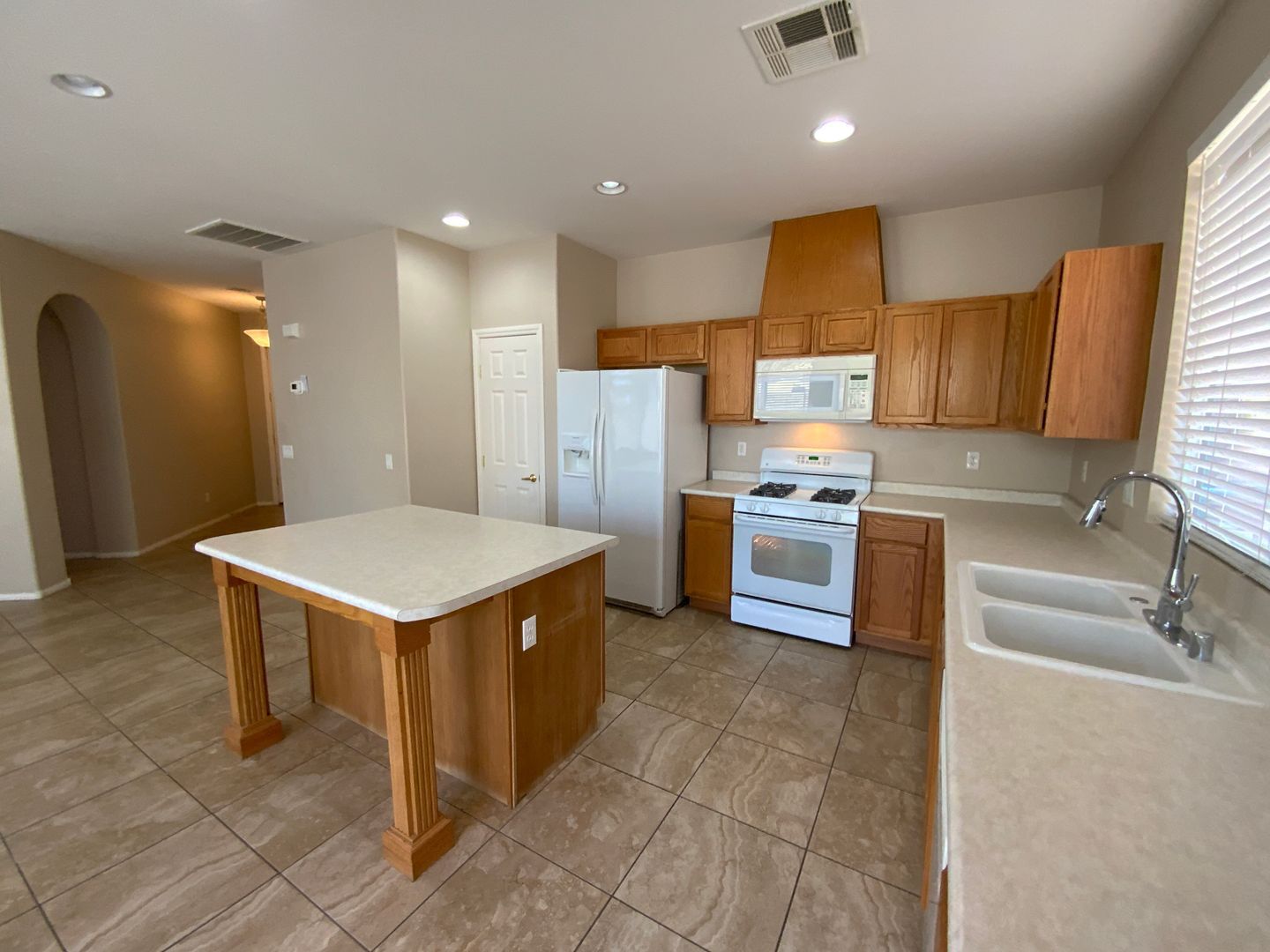 1022 Pecos River Ave - Henderson - Nevada - 3 bed, 2 bath rental property