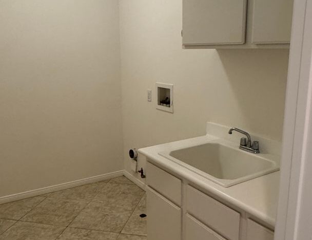 11074 Buttonbush Ct - Corona - California - 6 bed, 4.5 bath rental property