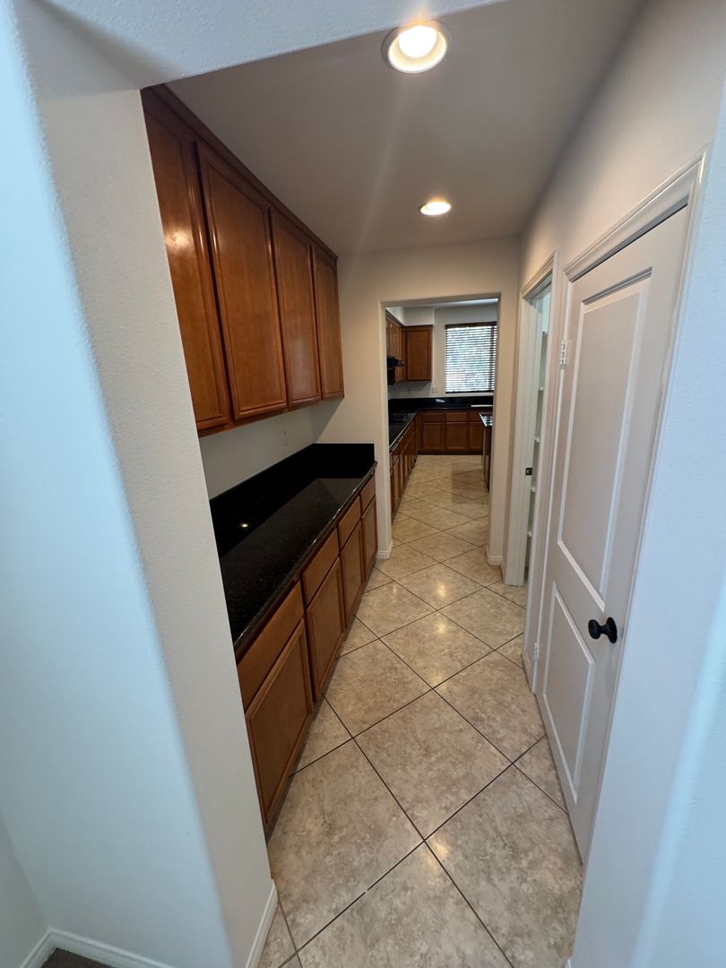 11074 Buttonbush Ct - Corona - California - 6 bed, 4.5 bath rental property