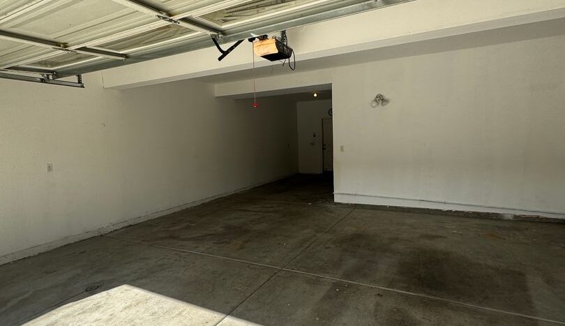 11074 Buttonbush Ct - Corona - California - 6 bed, 4.5 bath rental property