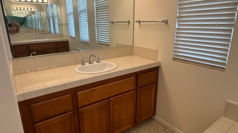 11074 Buttonbush Ct - Corona - California - 6 bed, 4.5 bath rental property