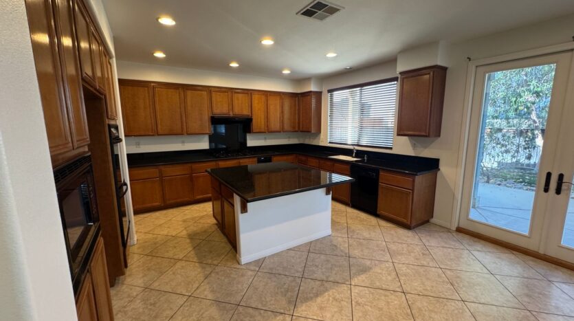 11074 Buttonbush Ct - Corona - California - 6 bed, 4.5 bath rental property