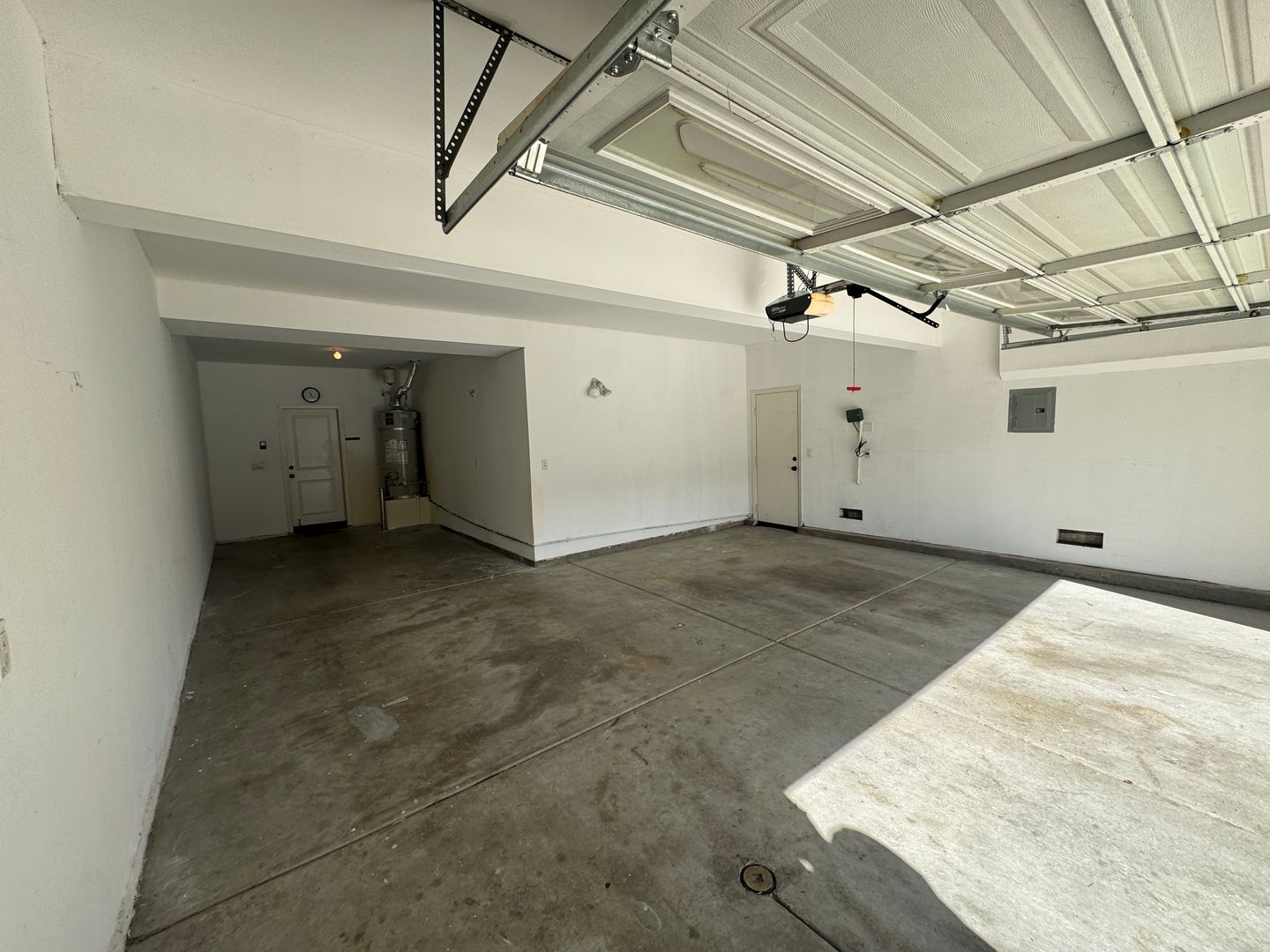 11074 Buttonbush Ct - Corona - California - 6 bed, 4.5 bath rental property