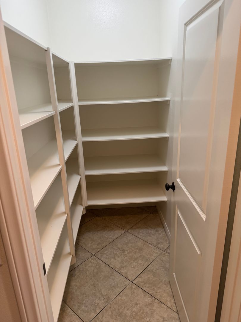 11074 Buttonbush Ct - Corona - California - 6 bed, 4.5 bath rental property