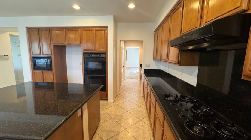 11074 Buttonbush Ct - Corona - California - 6 bed, 4.5 bath rental property