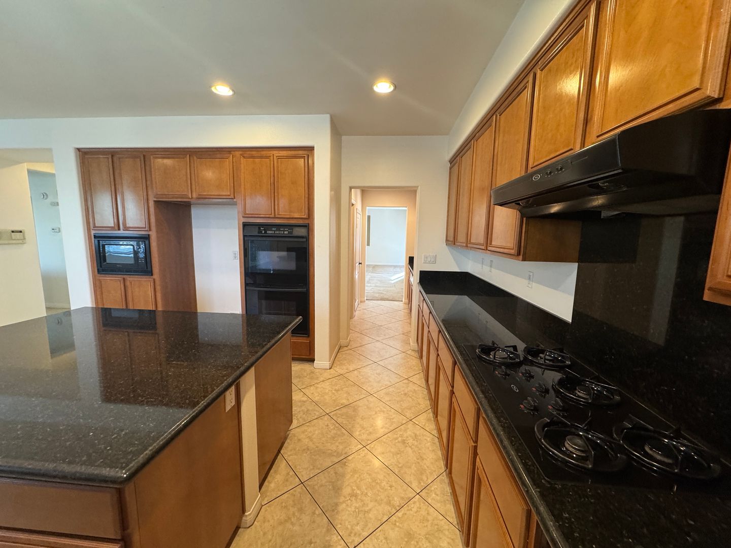 11074 Buttonbush Ct - Corona - California - 6 bed, 4.5 bath rental property