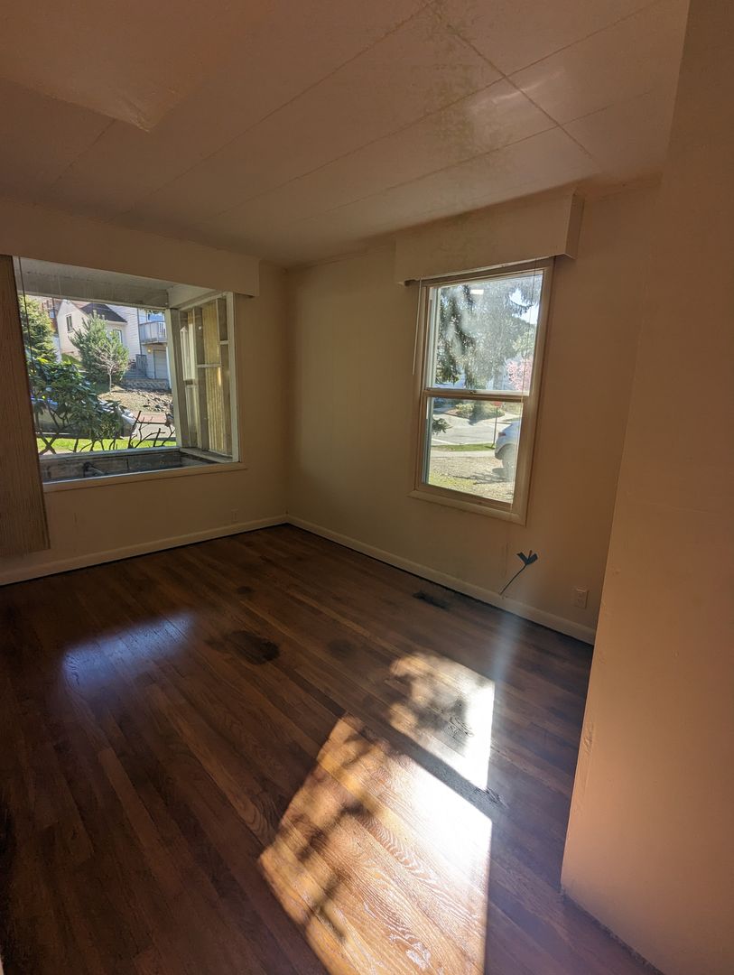 1108 12th Street - Bellingham - Washington - 5 bed, 1.5 bath rental property