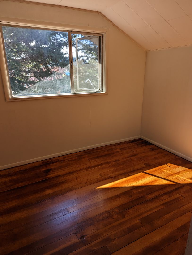 1108 12th Street - Bellingham - Washington - 5 bed, 1.5 bath rental property