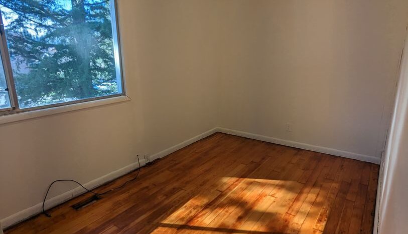 1108 12th Street - Bellingham - Washington - 5 bed, 1.5 bath rental property