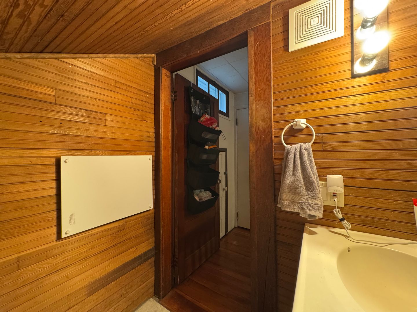 1108 12th Street - Bellingham - Washington - 5 bed, 1.5 bath rental property