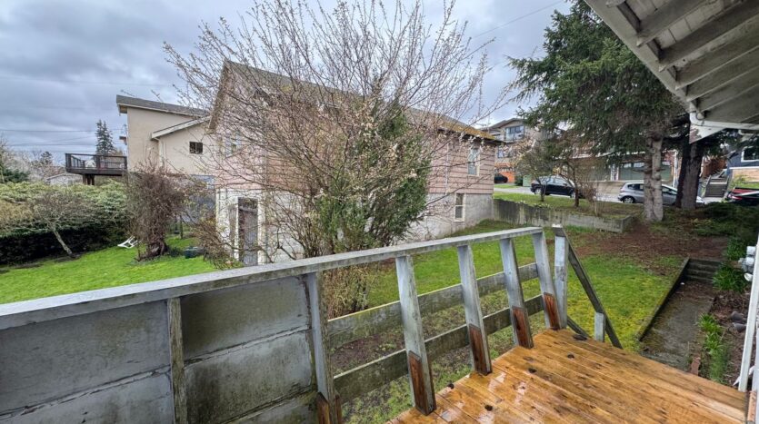 1108 12th Street - Bellingham - Washington - 5 bed, 1.5 bath rental property