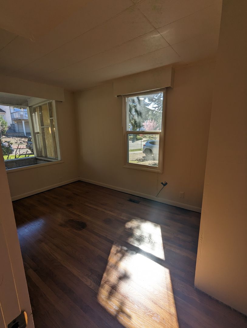 1108 12th Street - Bellingham - Washington - 5 bed, 1.5 bath rental property