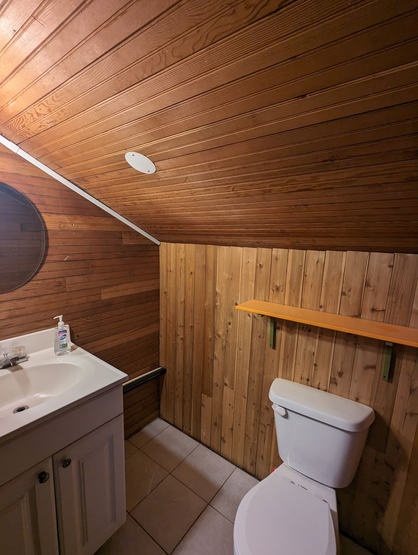 1108 12th Street - Bellingham - Washington - 5 bed, 1.5 bath rental property