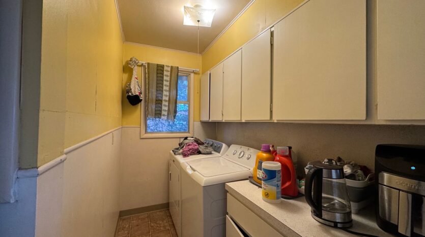 1108 12th Street - Bellingham - Washington - 5 bed, 1.5 bath rental property