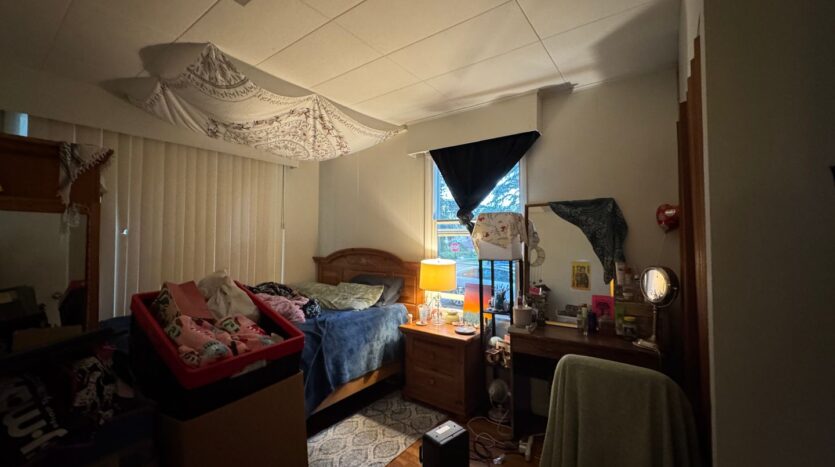 1108 12th Street - Bellingham - Washington - 5 bed, 1.5 bath rental property