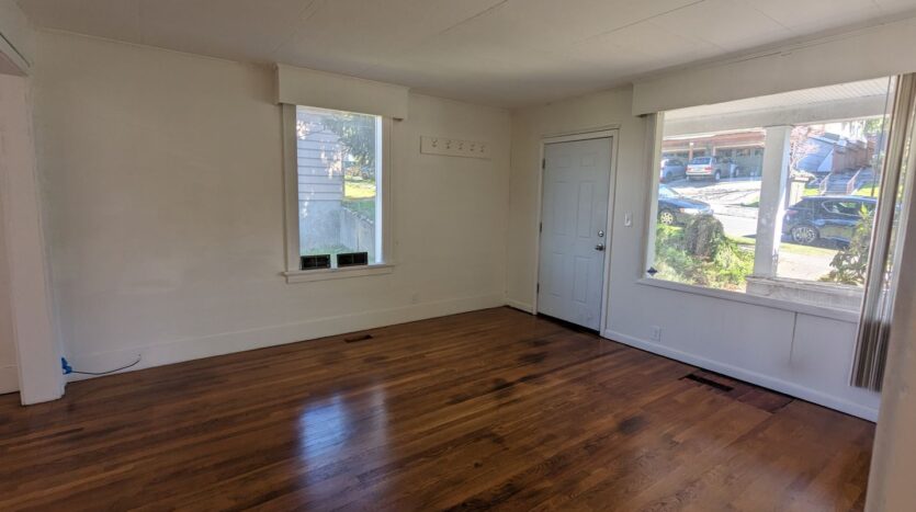 1108 12th Street - Bellingham - Washington - 5 bed, 1.5 bath rental property